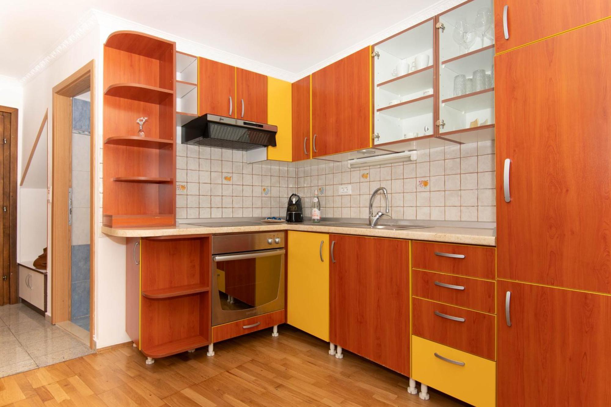 לינה וארוחת בוקר פיראן Bed And Brekfast Donatella מראה חיצוני תמונה
